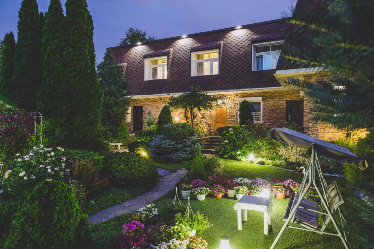 Апартаменты В Гостевом Домике Almatý Exterior foto